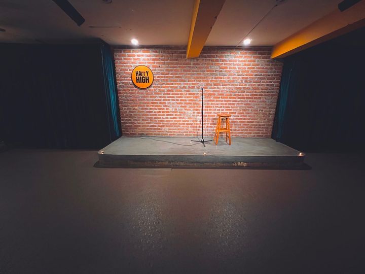 "Happy High Comedy Club: Where Every Show is a Hilarious Experience - Comedy Clubs in India