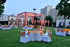 Signature Banquet and Party Lawn |    Best  wedding hotels in Delhi| Top resorts in Delhi - Professional Services in India