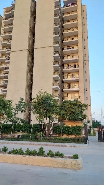 "2BHK Semi-Furnished Flat Available in IMT Faridabad – 911 ft²" - Flats & Apartments in India