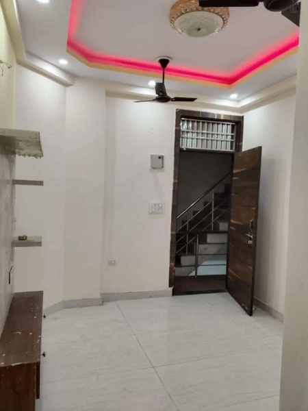 1 BHK Flat for Sale in DLF Dilshad Ext-2 – 450 sq. ft, Prime Location!" - Flats & Apartments in India