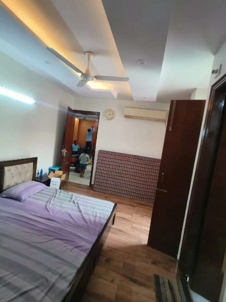 "Affordable 3BHK Flat for Sale: 900 ft², 2 Baths Near Dwarka Mor Metro, Delhi" - Flats & Apartments in India