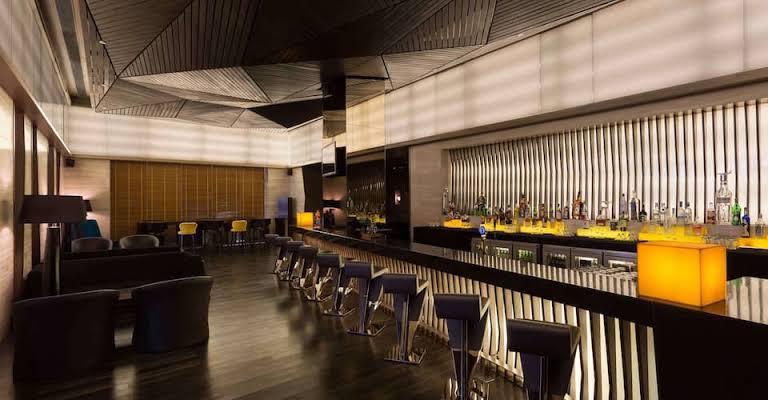 Get 25% Discount at The Hangar Lounge & Bar, Aerocity, Delhi - Restaurant Deals in India