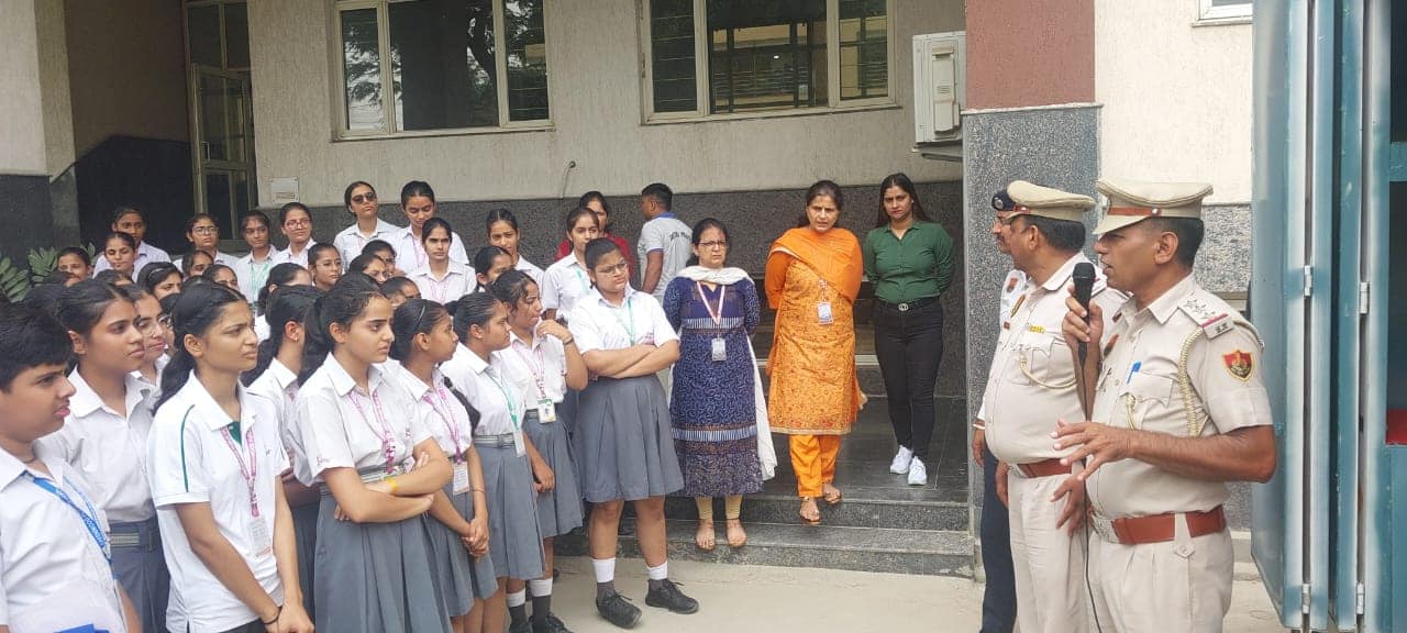 "Gurugram Police Leads Road Safety Awareness at GWPS: A Lesson in Responsibility - Schools in India