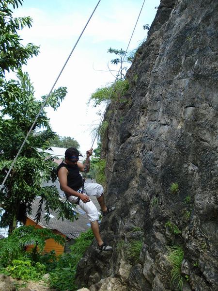 "Introducing South Delhi’s Premier Indoor Climbing Gym – Leisure Rock Climbing by DelhiRock!" - Rock Climbing Clubs in India