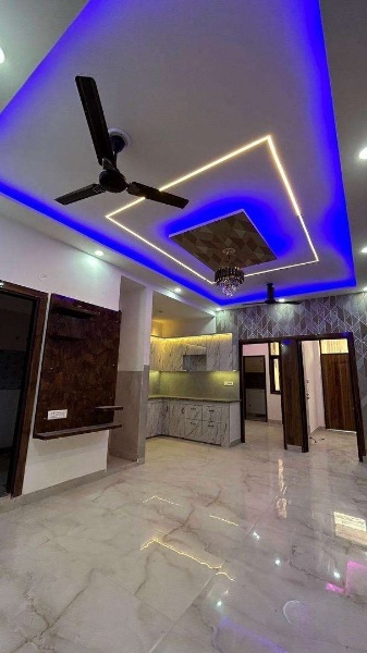 "Spacious 2 BHK Semi-Furnished Flat in DLF Ankur Vihar, Loni – 700 Sq. Ft. of Comfort" - Flats & Apartments in India