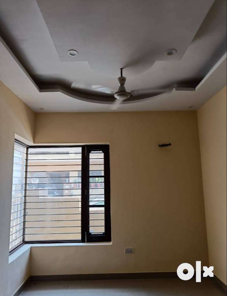 "Spacious 1BHK Semi-Furnished Apartment for Rent in JTPL Township, Kharar - Clean and Ready to Move In!" - Flats & Apartments in India