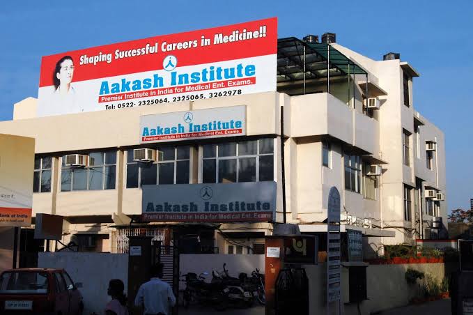 Best Coaching Centers in Delhi for NEET & IIT-JEE - Mentors in India