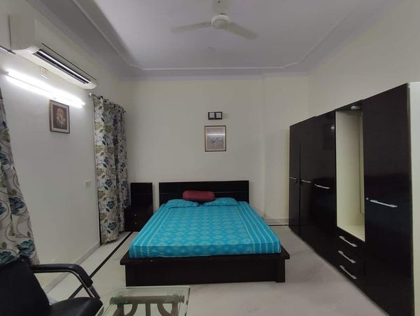 "Discover Quality Accommodation at Dilshad Khan PG" - PGs & Guest Houses in India