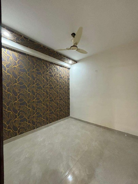 Spacious 2 BHK Flat in DLF Ankur Vihar - 75 Gaj Size" - Flats & Apartments in India