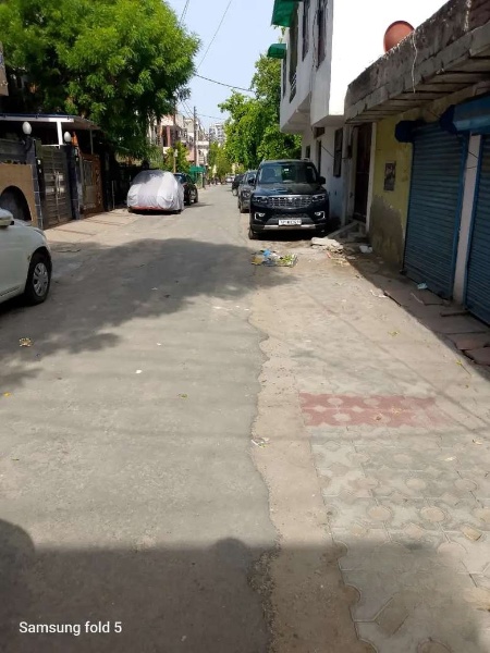 "Perfect Location: Commercial Shop for Rent in Lajpat Nagar Sahibabad A Block" - Commercial Shops in India